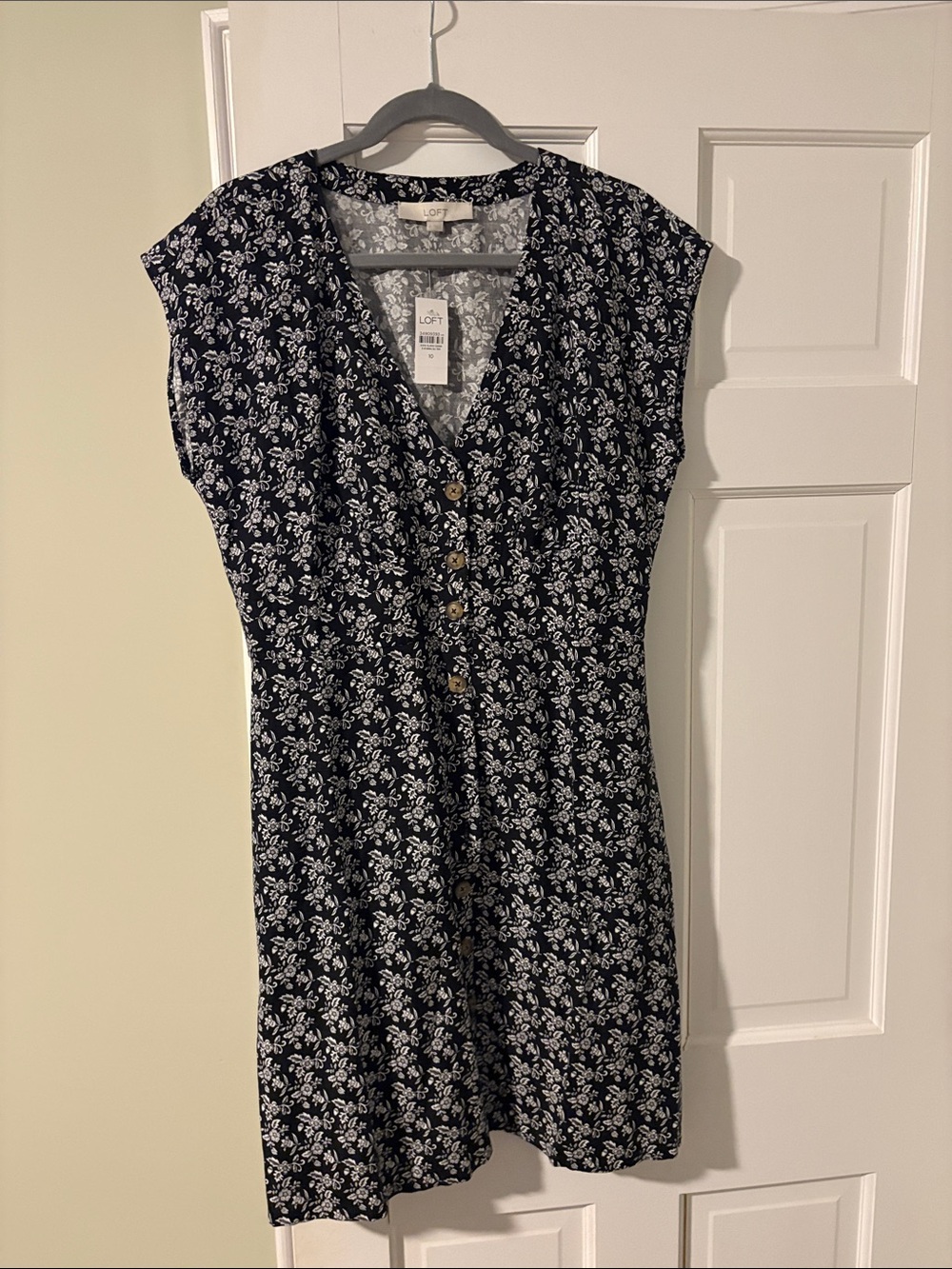 LOFT Navy and White Floral Button-Front Cap Sleeve Dress